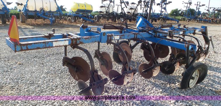 image for item L6900 DMI 3100 anhydrous ammonia applicator