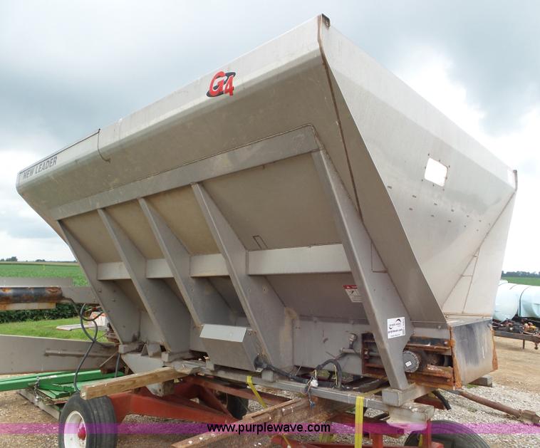 image for item L6901 New Leader L3030G4 spreader bed