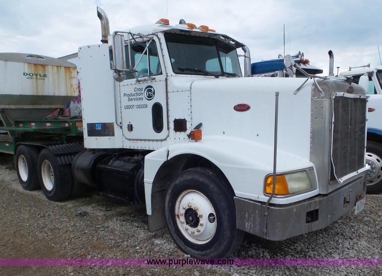 image for item L6906 1993 Peterbilt 377 semi truck