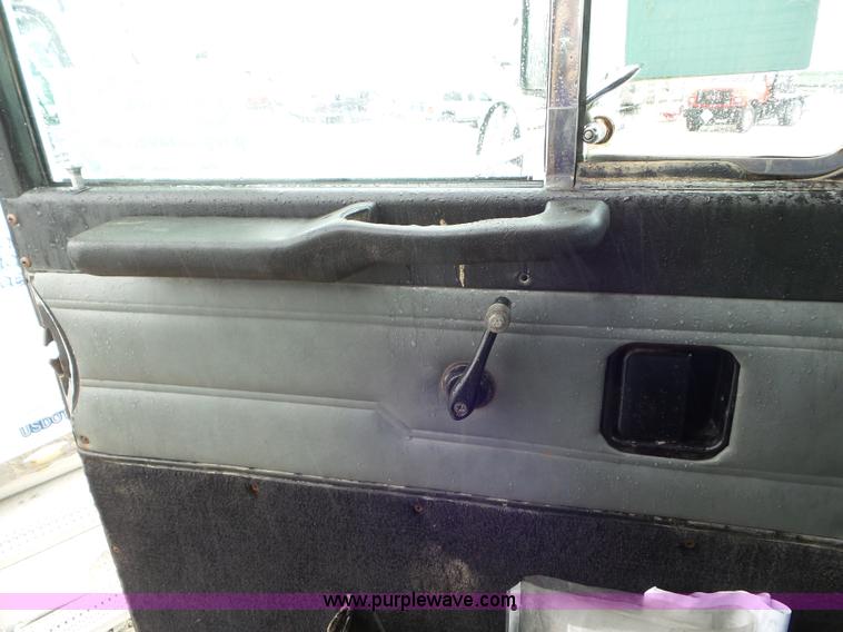 image for item L6906 1993 Peterbilt 377 semi truck