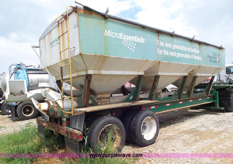 image for item L6907 2007 Doyle 74 tender trailer