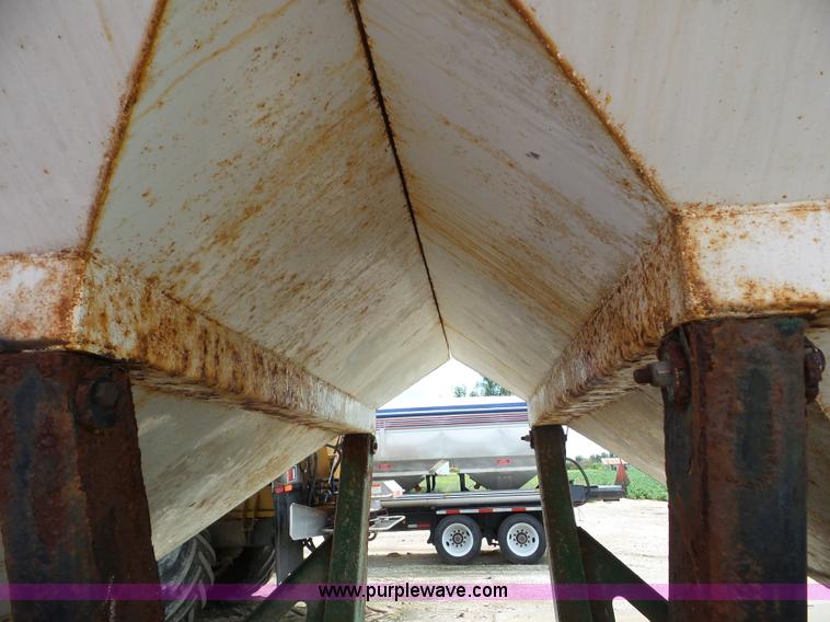 image for item L6907 2007 Doyle 74 tender trailer