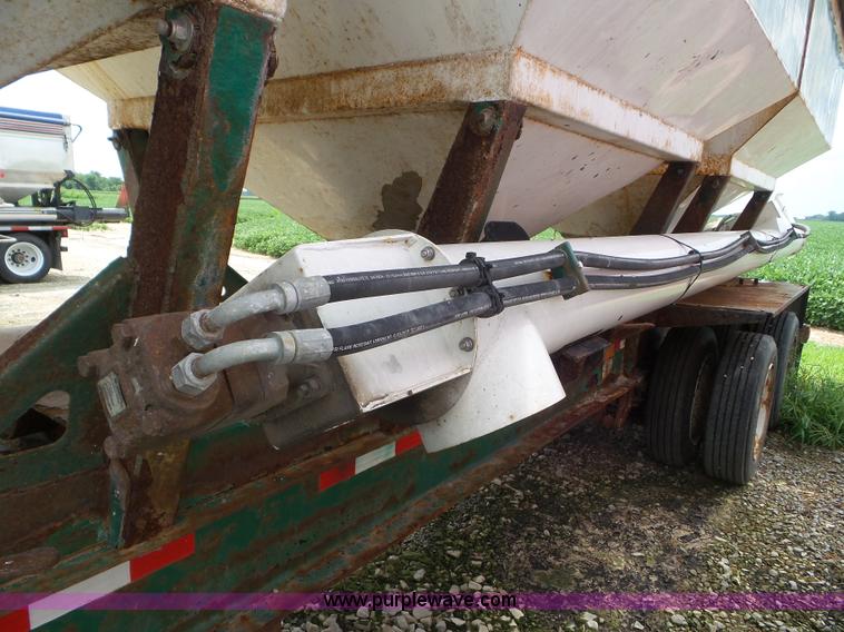 image for item L6907 2007 Doyle 74 tender trailer