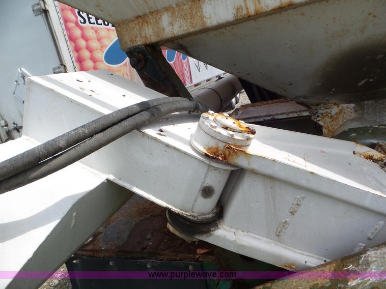 image for item L6907 2007 Doyle 74 tender trailer