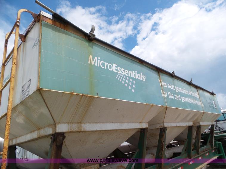 image for item L6907 2007 Doyle 74 tender trailer