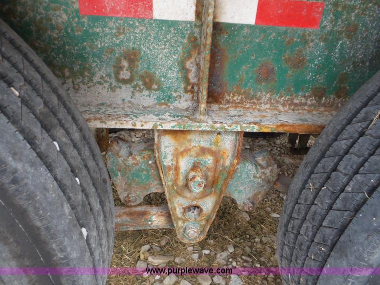 image for item L6907 2007 Doyle 74 tender trailer