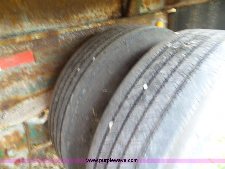 image for item L6907 2007 Doyle 74 tender trailer