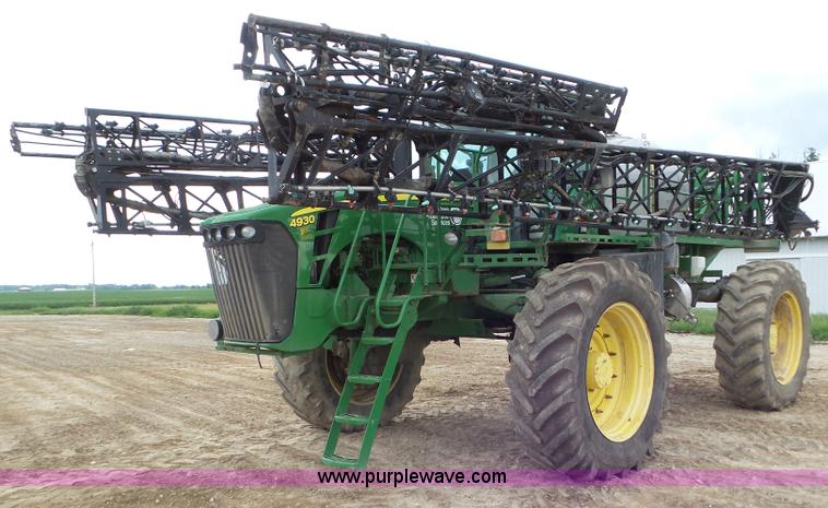 image for item L6908 2010 John Deere 4930 self-propelled applicator