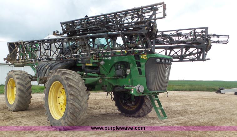 image for item L6908 2010 John Deere 4930 self-propelled applicator