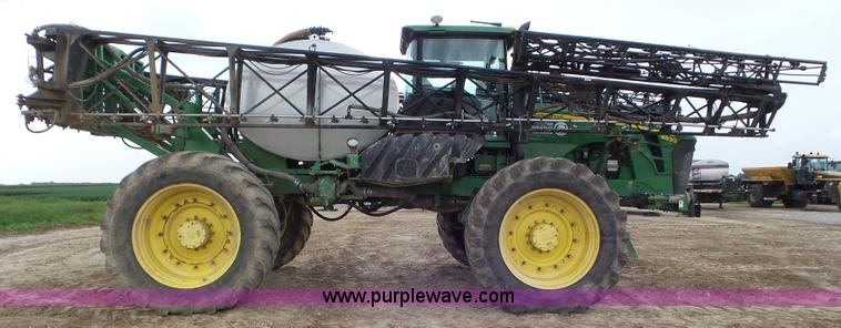 image for item L6908 2010 John Deere 4930 self-propelled applicator