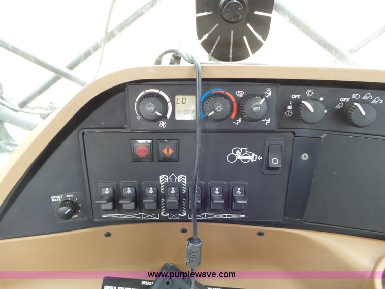 image for item L6908 2010 John Deere 4930 self-propelled applicator