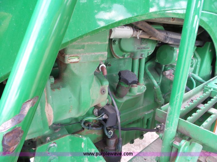 image for item L6908 2010 John Deere 4930 self-propelled applicator