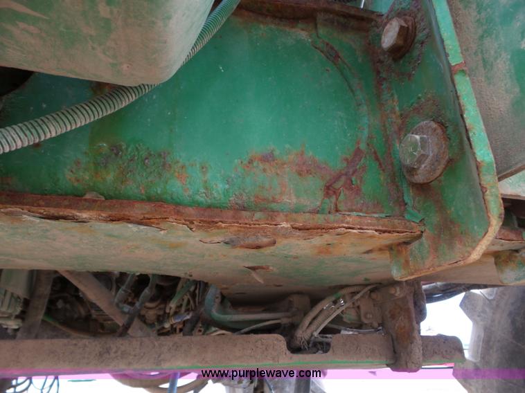 image for item L6908 2010 John Deere 4930 self-propelled applicator