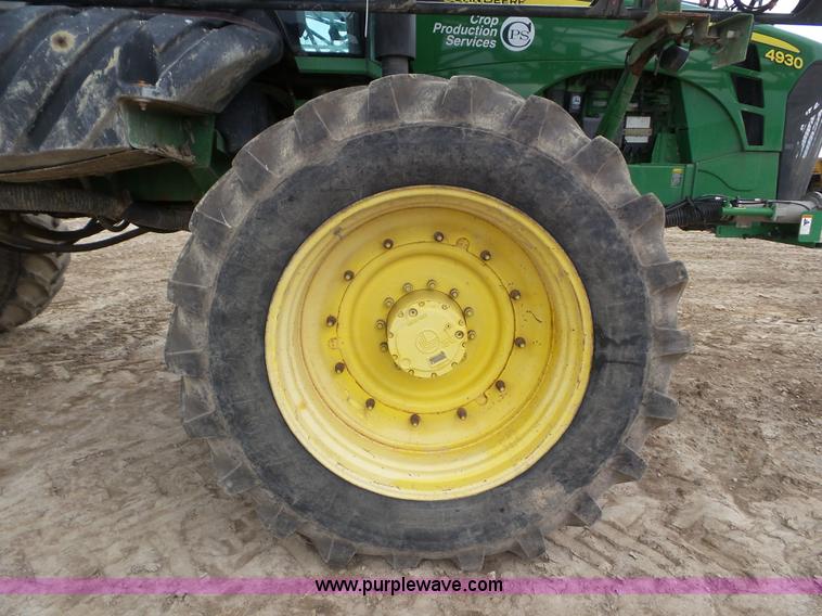image for item L6908 2010 John Deere 4930 self-propelled applicator