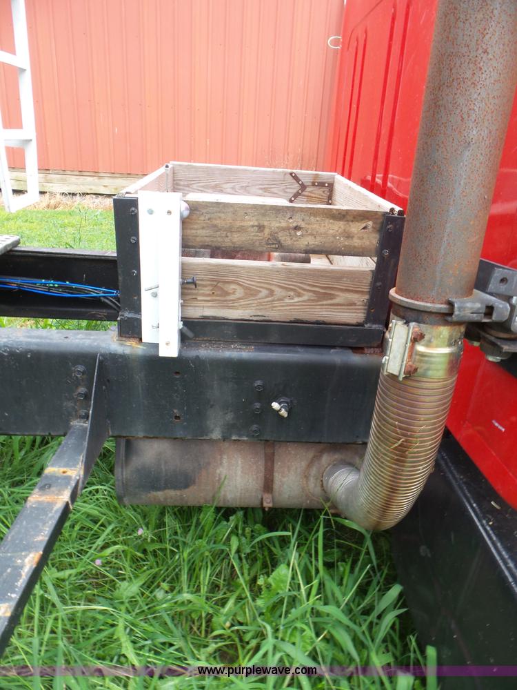 image for item L6912 1999 International 4900 tender truck