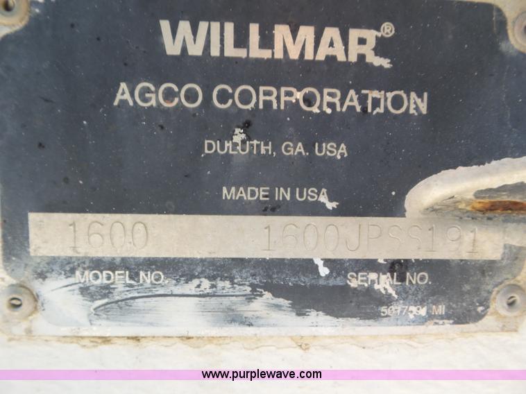 image for item L6913 1993 International 9400 tender truck