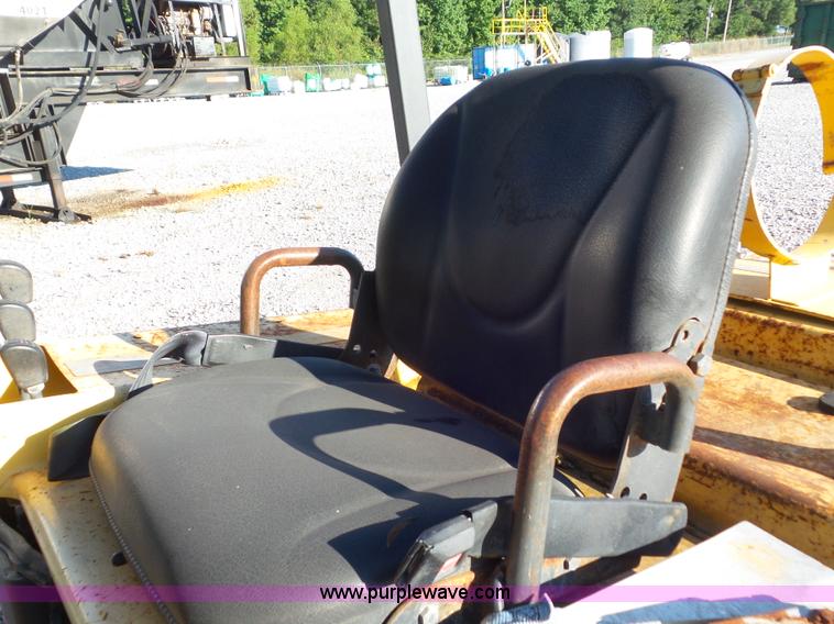 image for item L6915 1998 Daewoo G255 forklift