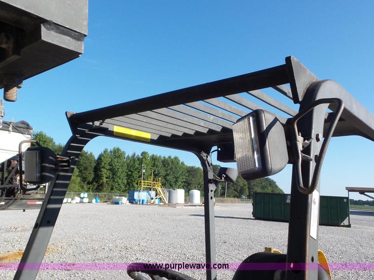 image for item L6915 1998 Daewoo G255 forklift