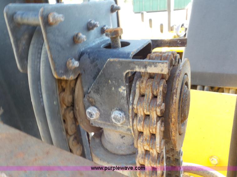 image for item L6915 1998 Daewoo G255 forklift