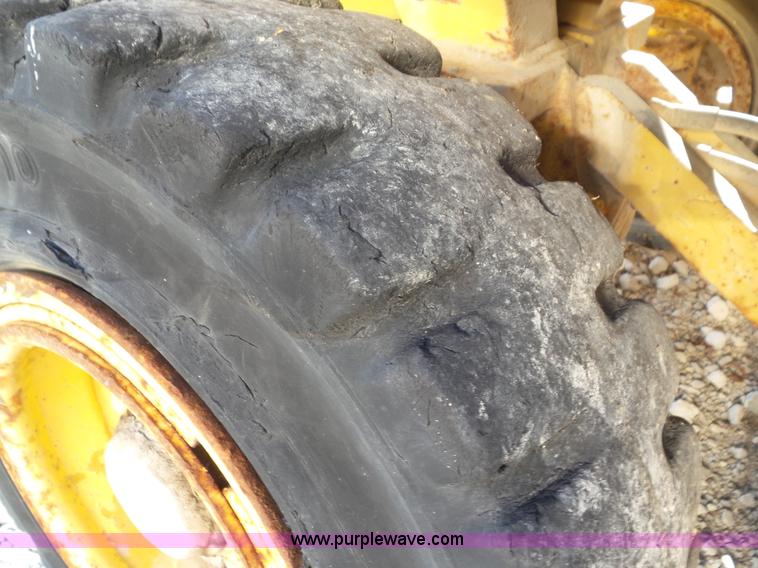 image for item L6915 1998 Daewoo G255 forklift