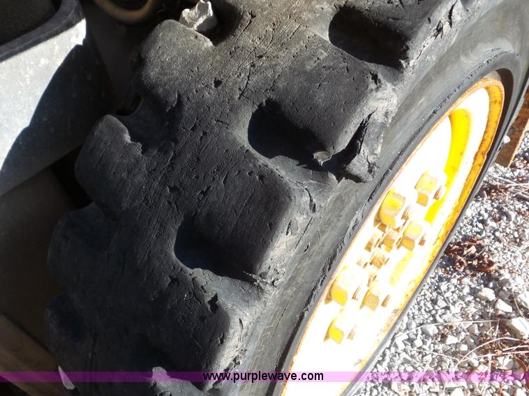 image for item L6915 1998 Daewoo G255 forklift