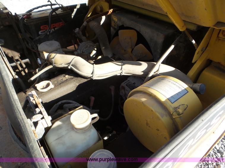 image for item L6915 1998 Daewoo G255 forklift