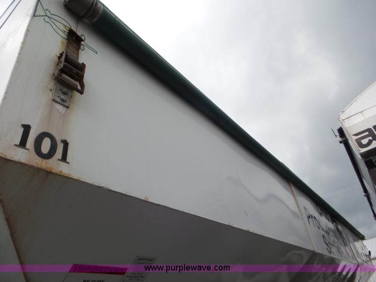 image for item L6919 2010 B&B tender trailer