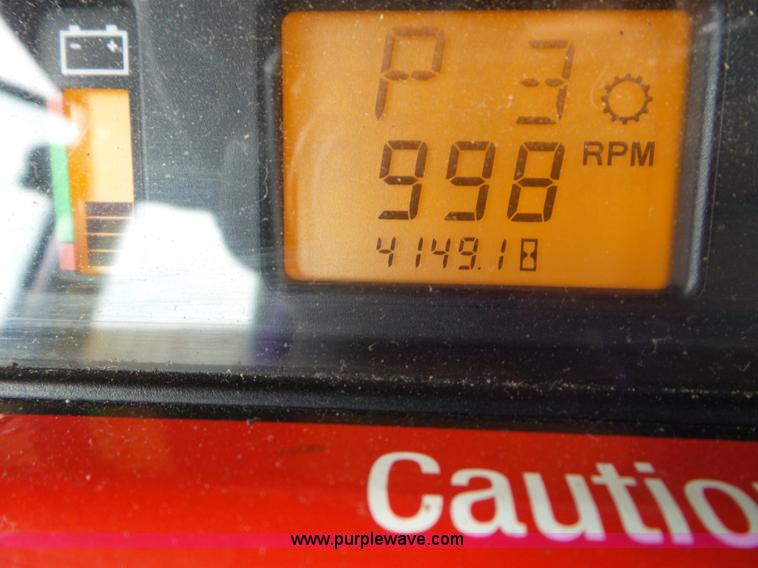 image for item L6922 2012 Ag-Chem RoGator RG1300 self-propelled applicator