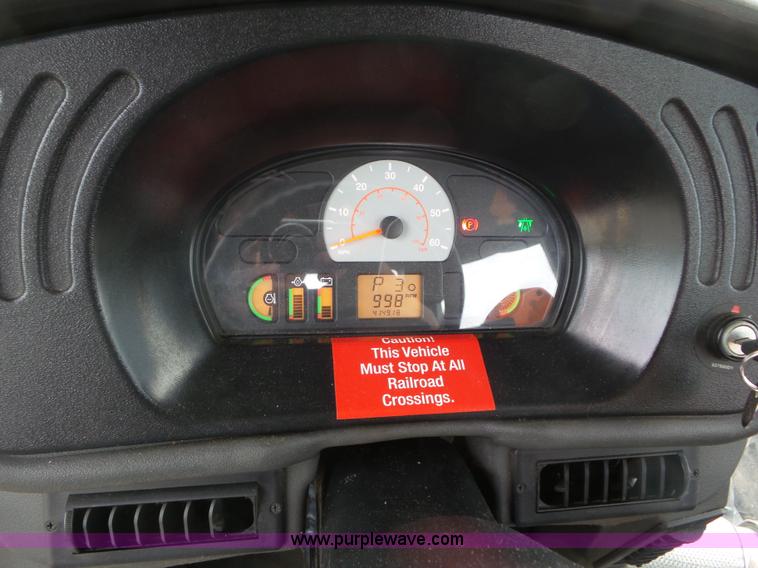 image for item L6922 2012 Ag-Chem RoGator RG1300 self-propelled applicator