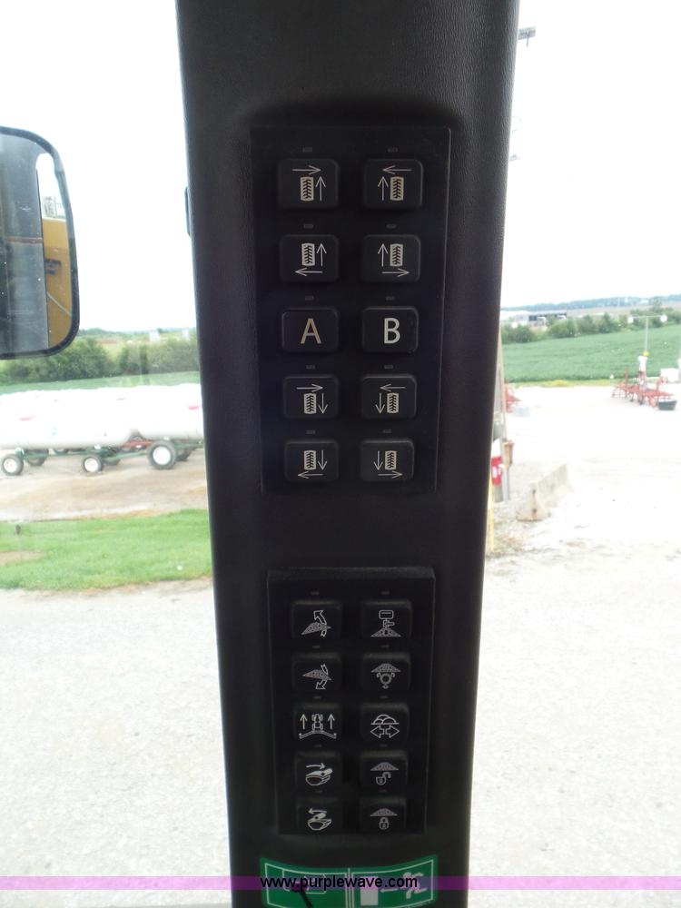 image for item L6922 2012 Ag-Chem RoGator RG1300 self-propelled applicator