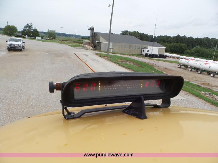 image for item L6922 2012 Ag-Chem RoGator RG1300 self-propelled applicator