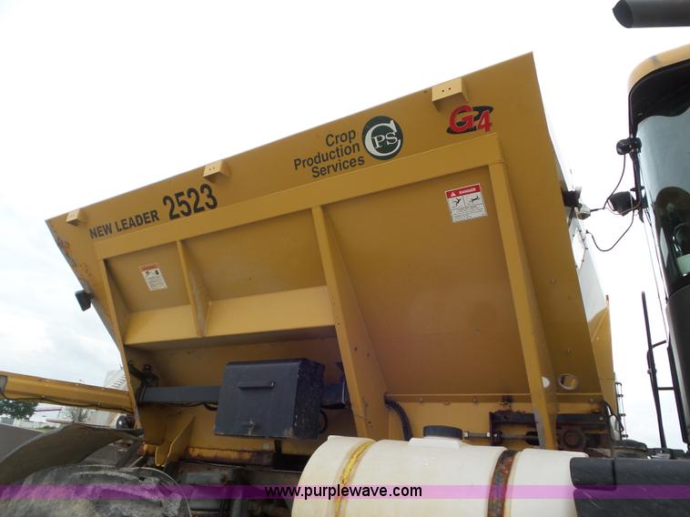 image for item L6922 2012 Ag-Chem RoGator RG1300 self-propelled applicator