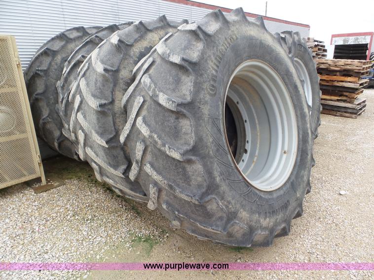 image for item L6922 2012 Ag-Chem RoGator RG1300 self-propelled applicator