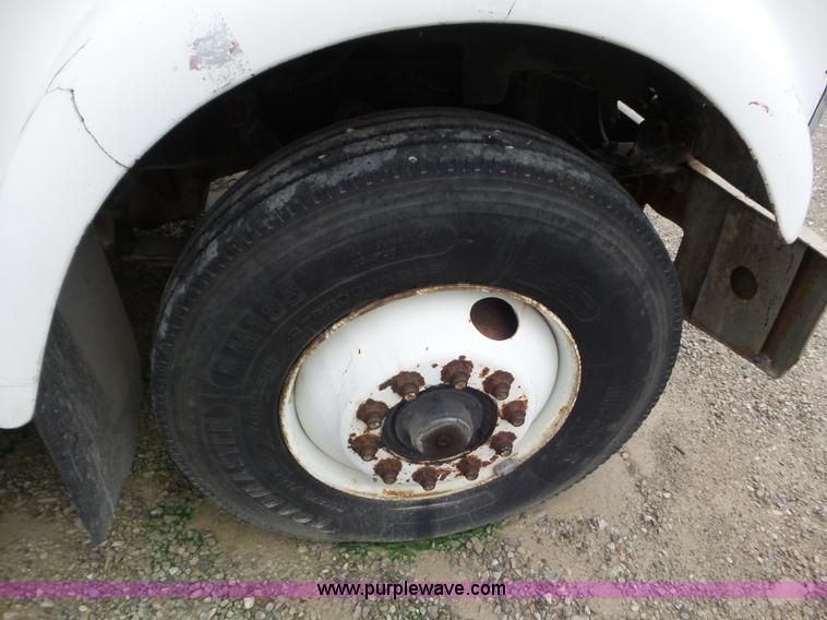 image for item L6924 1985 International tender truck