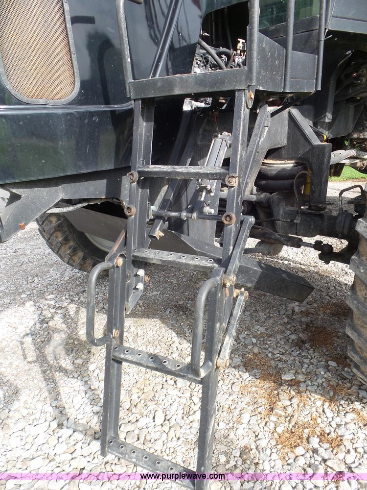 image for item L6925 2009 Vector V300 self-propelled applicator