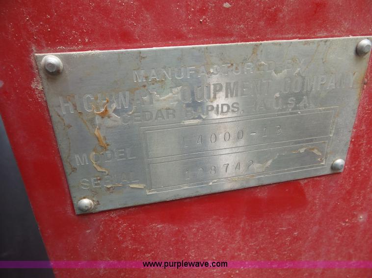 image for item L6925 2009 Vector V300 self-propelled applicator