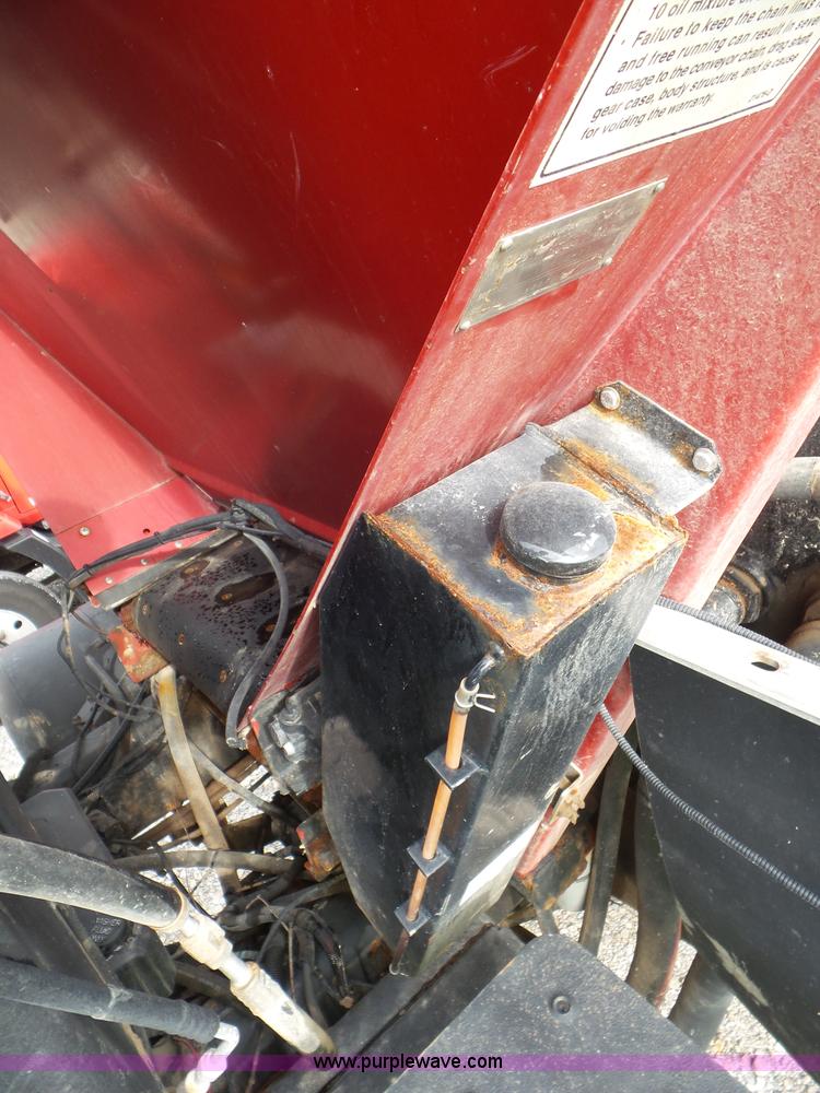 image for item L6925 2009 Vector V300 self-propelled applicator