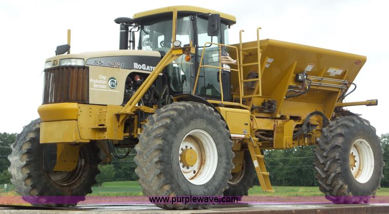 image for item L6926 2007 Ag-Chem RoGator 1074SS self-propelled applicator