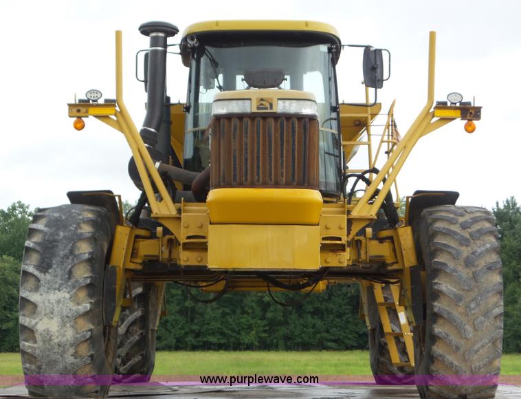 image for item L6926 2007 Ag-Chem RoGator 1074SS self-propelled applicator