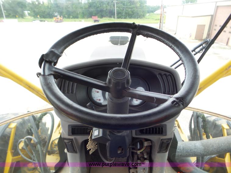 image for item L6926 2007 Ag-Chem RoGator 1074SS self-propelled applicator