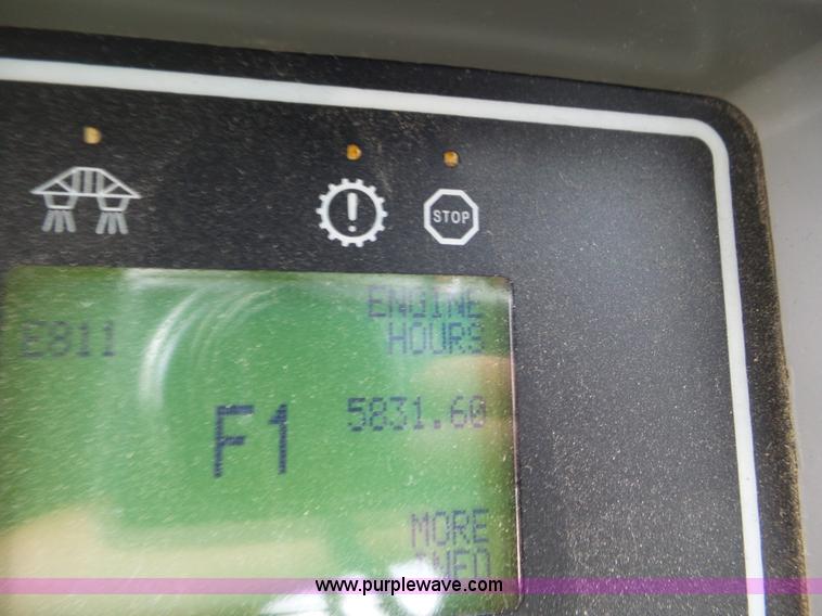 image for item L6926 2007 Ag-Chem RoGator 1074SS self-propelled applicator