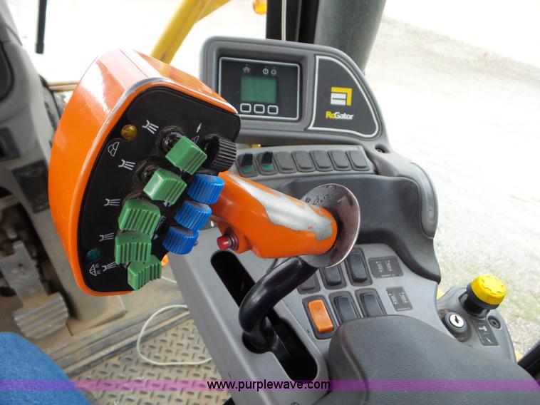 image for item L6926 2007 Ag-Chem RoGator 1074SS self-propelled applicator