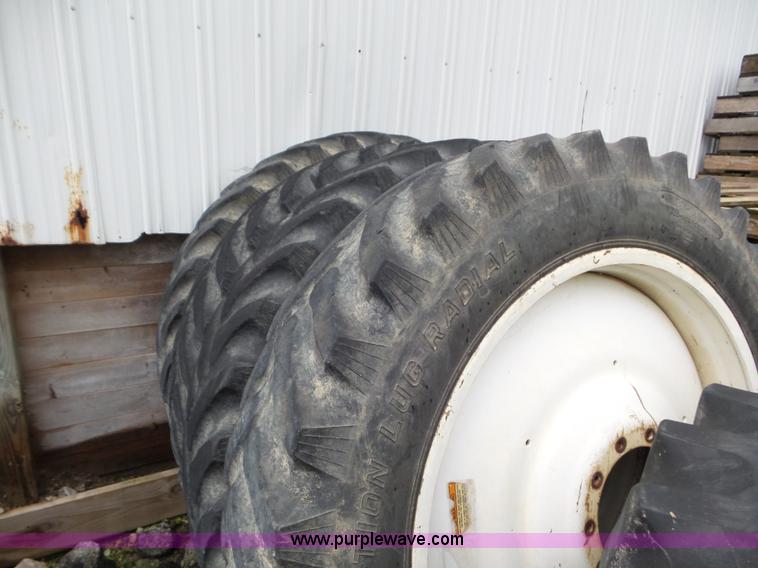 image for item L6926 2007 Ag-Chem RoGator 1074SS self-propelled applicator