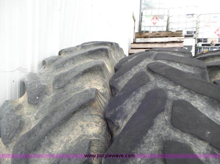 image for item L6926 2007 Ag-Chem RoGator 1074SS self-propelled applicator