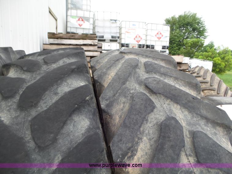 image for item L6926 2007 Ag-Chem RoGator 1074SS self-propelled applicator