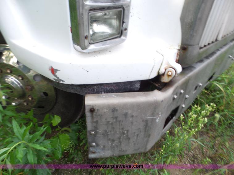 image for item L6927 1988 International F9370 truck chassis