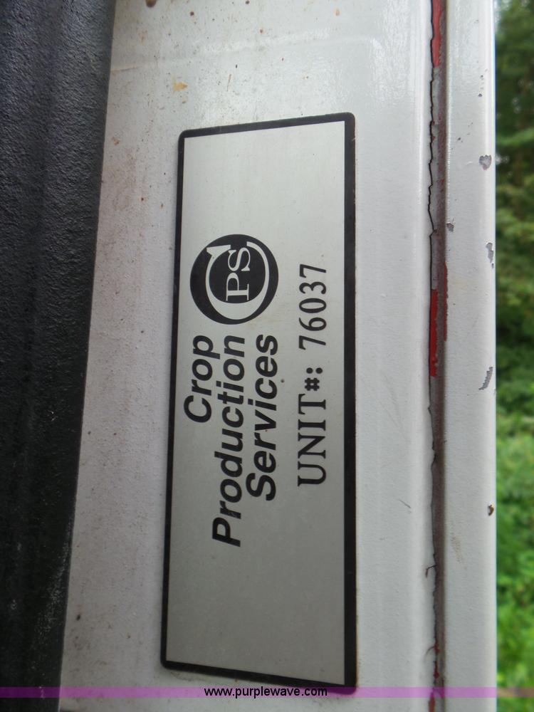 image for item L6927 1988 International F9370 truck chassis