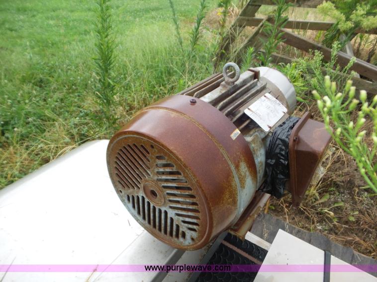 image for item L6928 Doyle stainless steel blender