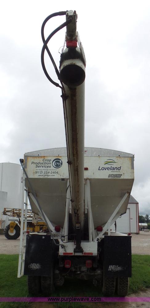 image for item L6930 1986 Mack R686ST tender truck