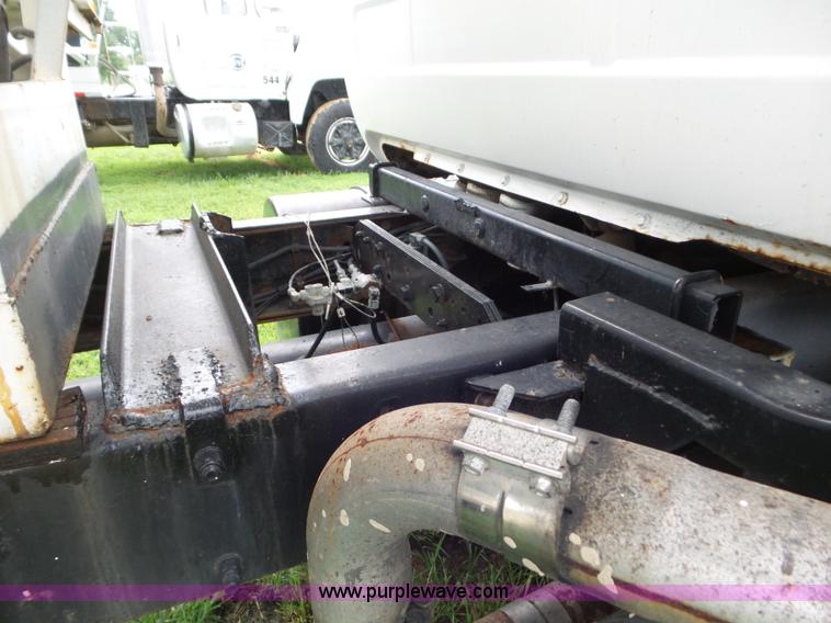 image for item L6930 1986 Mack R686ST tender truck